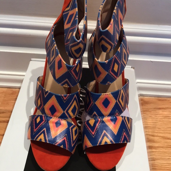 Sandals - Picture 3 of 3